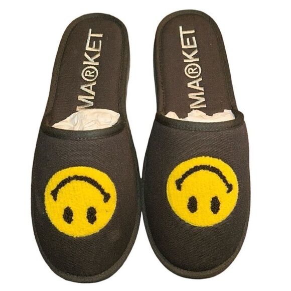 Market Men\'s Black Slip on Smiley Slippers(Size 11)